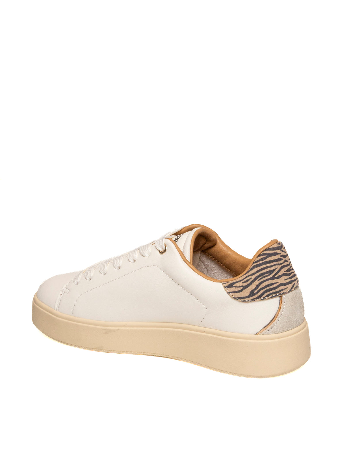 BLAUER VICTORY01 PE/ZEB-CRE/ZEB