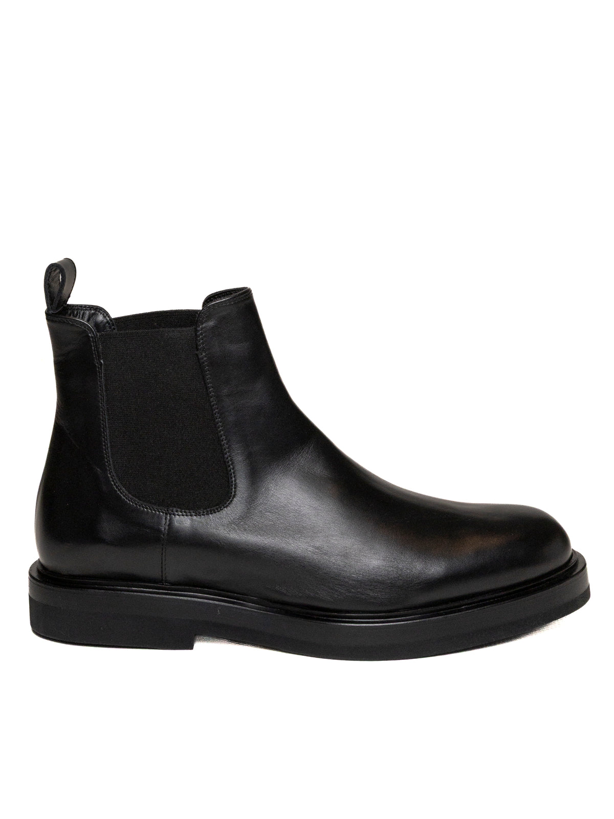 Stivaletto Chelsea in pelle nera Gennaro Russo vista laterale esterna con elastico