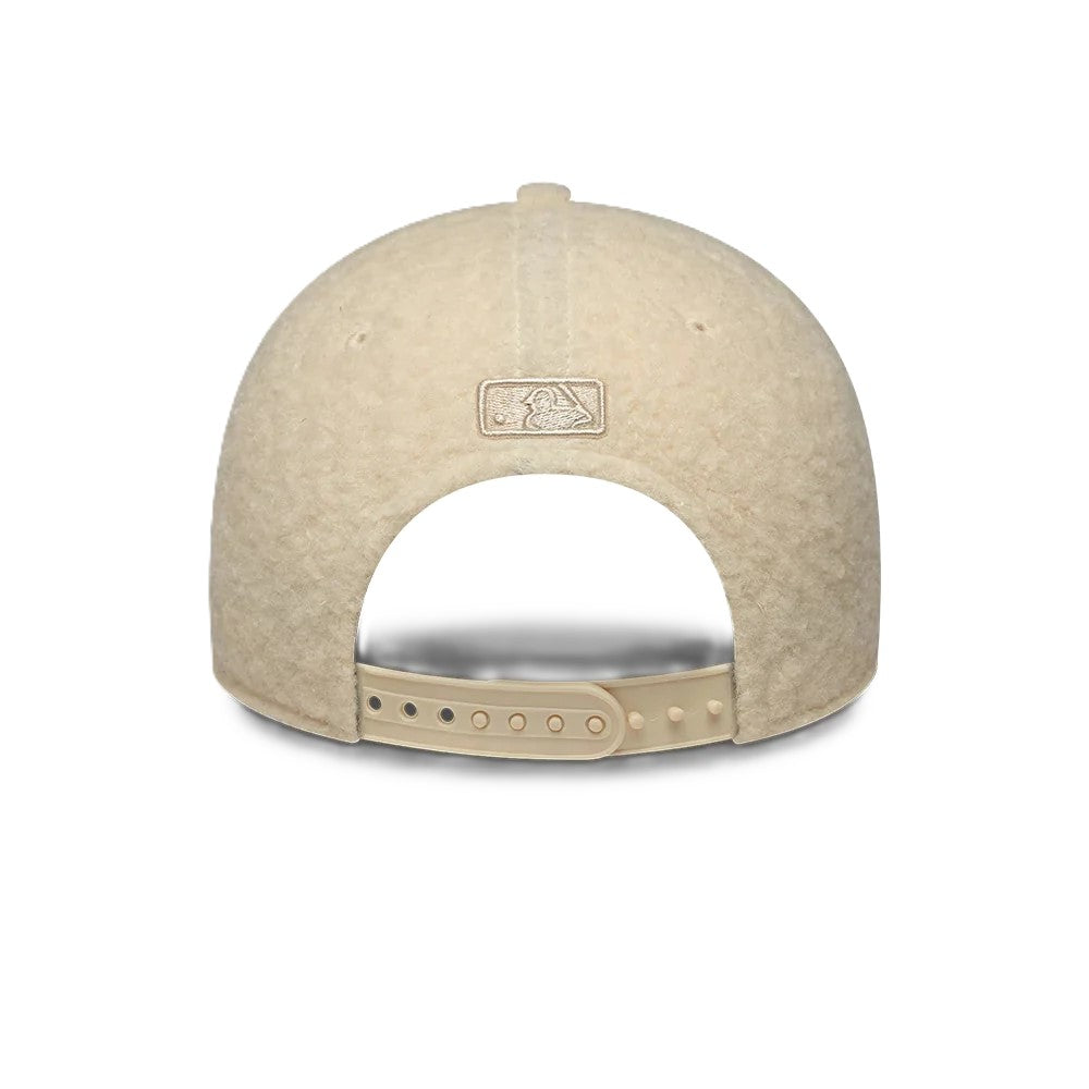 NEW ERA € 32,00 60915791 9FORTY WINTER-BEI