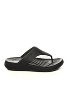 CROCS  212018 GET.TRIAN.FLIP-BLK 001 