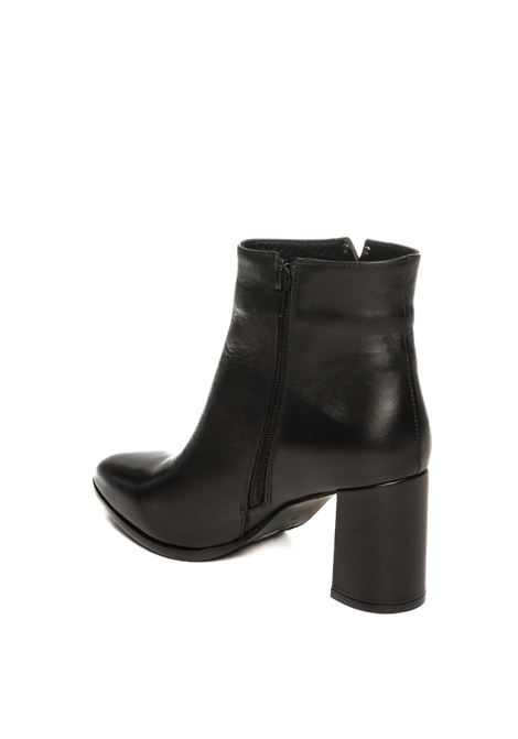 Black leather ankle boot ALBANO | 612VIT-NERO