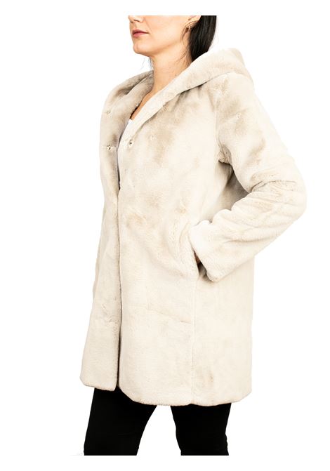  CENSURED | CW1881PELO-02