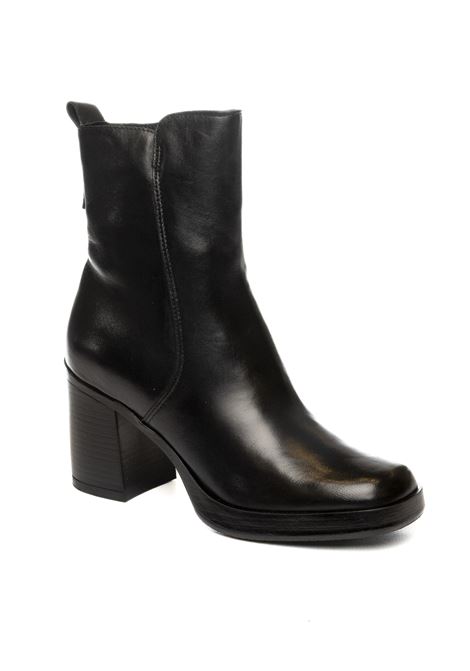  MJUS | P96212PELLE-NERO