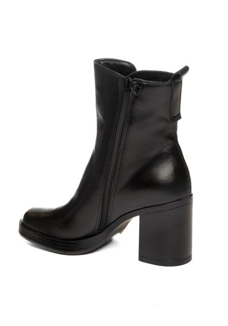  MJUS | P96212PELLE-NERO