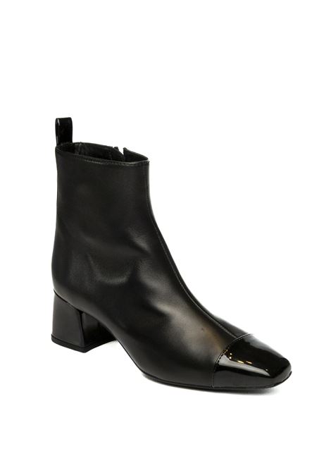  UNISA | LAZLOPELLE/VERN-BLACK