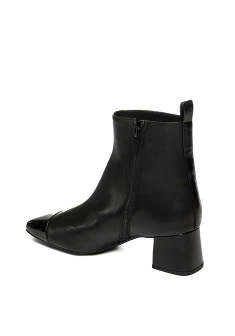  UNISA | LAZLOPELLE/VERN-BLACK