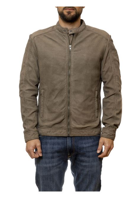  CENSURED | JMTRAPPSHP5-511