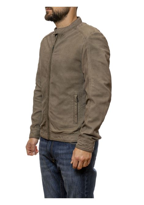  CENSURED | JMTRAPPSHP5-511