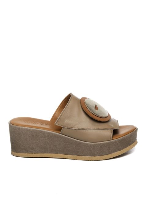 Taupe